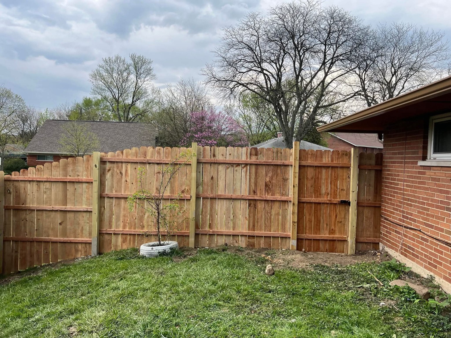 JC BANDIT wood privacy fence and gate project